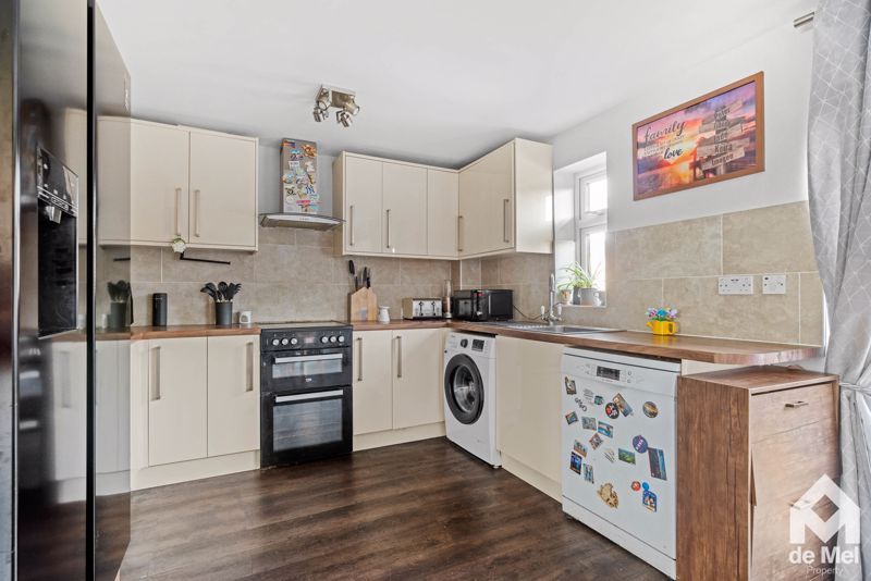 Property photo 2 of 13 Photo 6