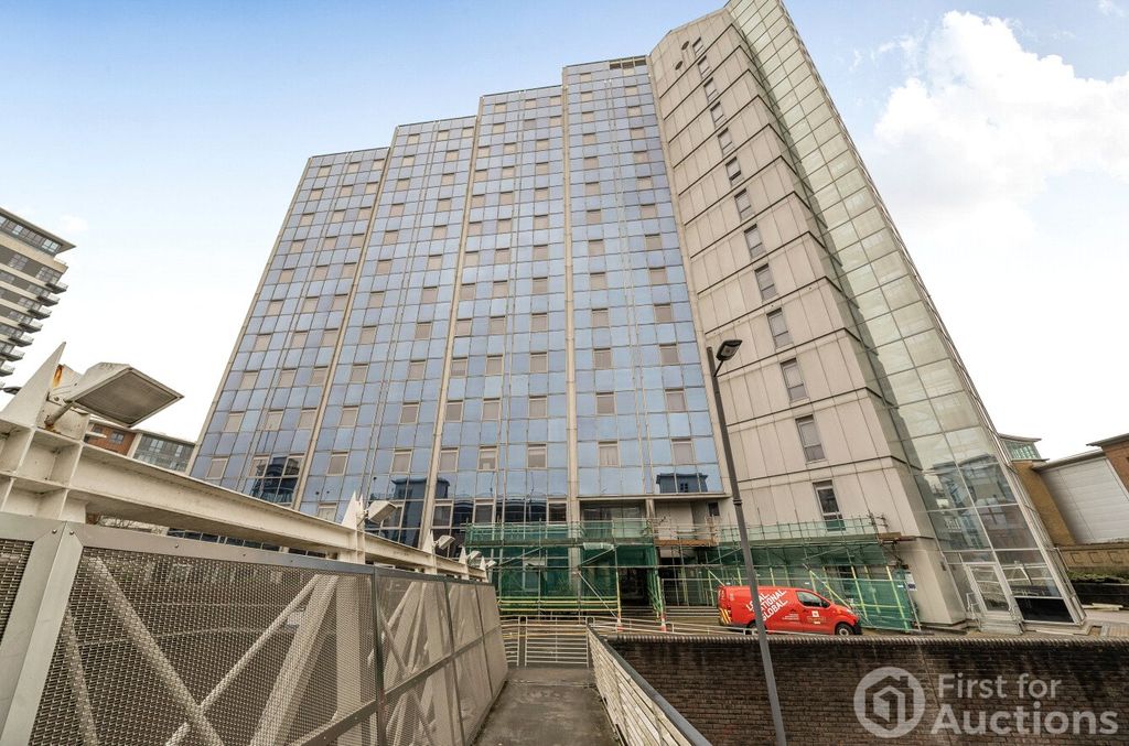 Property photo 1 of 9 1