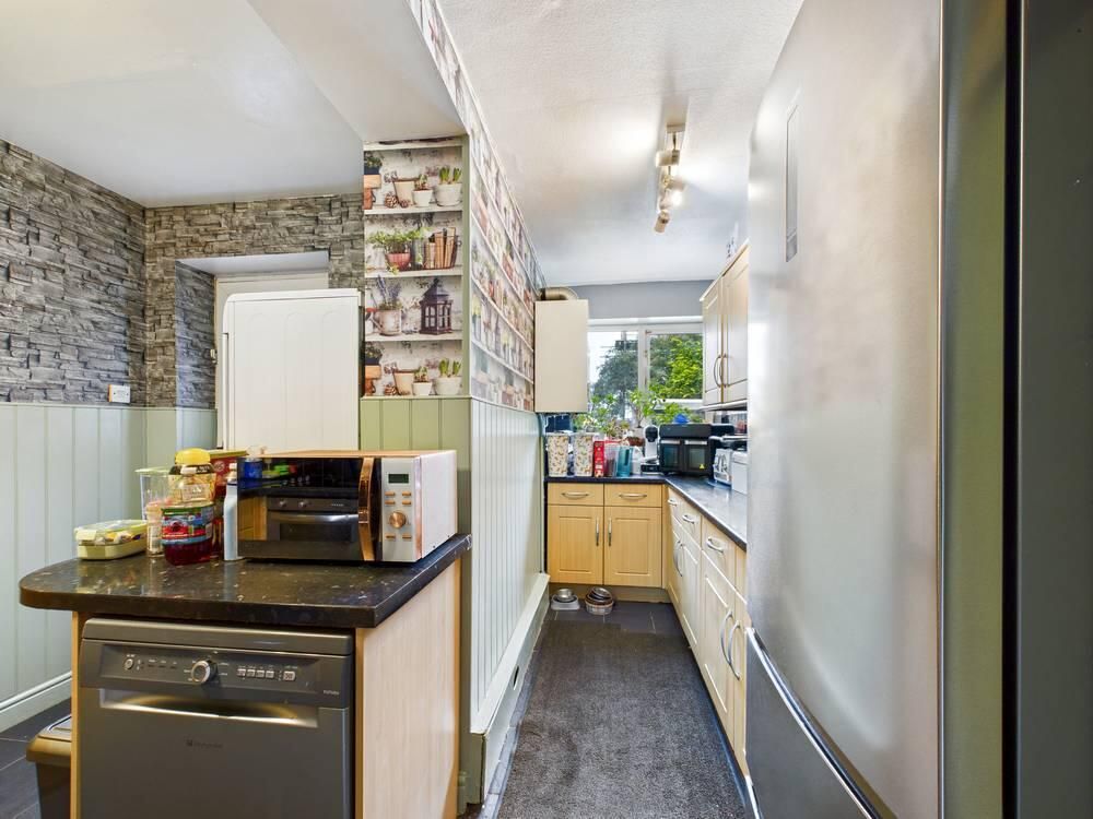 Property photo 3 of 15 Kitchen