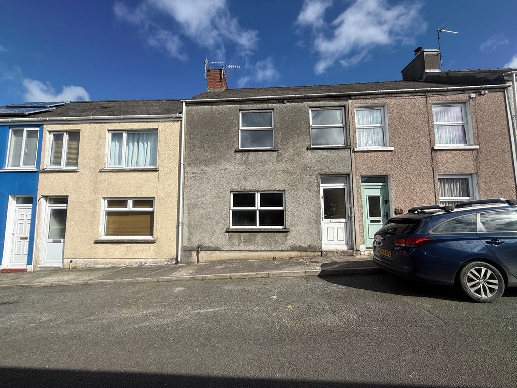 Property photo 1 of 18 Photograph