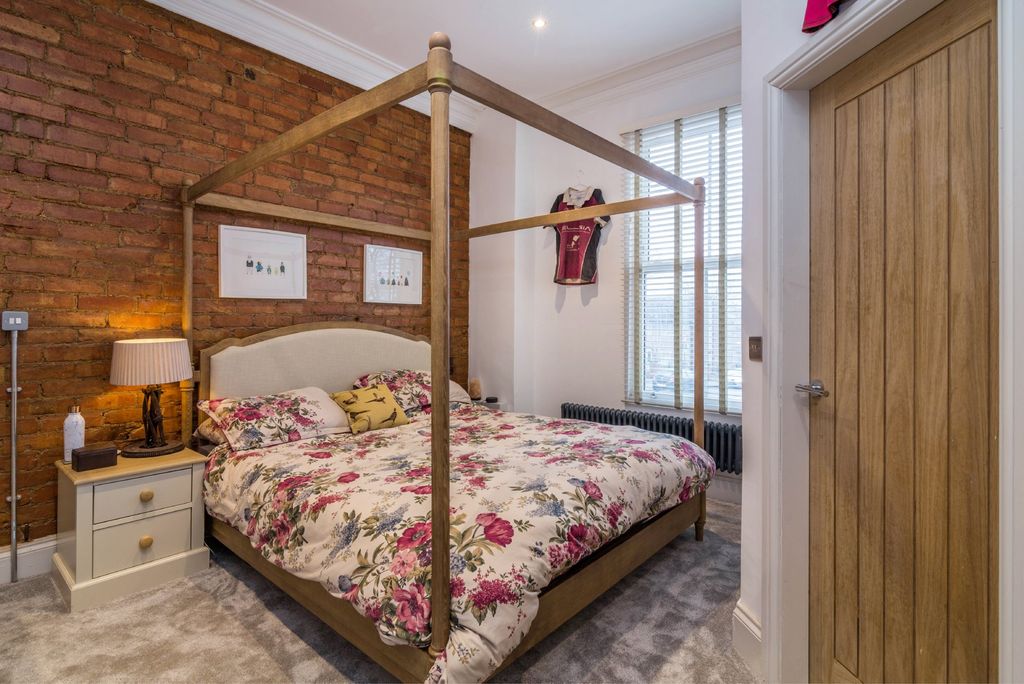 Property photo 1 of 15 Main