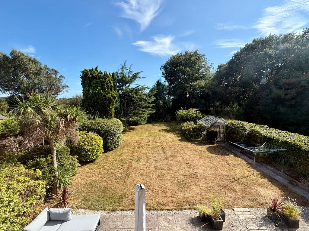 Property photo 2 of 29