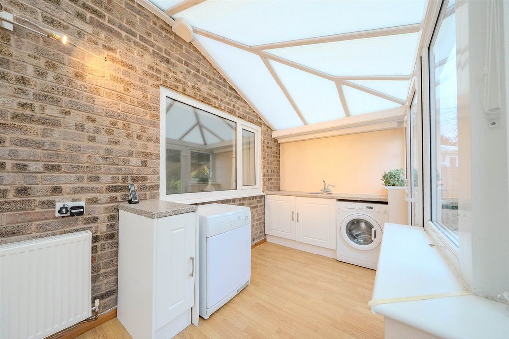 Property photo 3 of 19 Picture No. 06