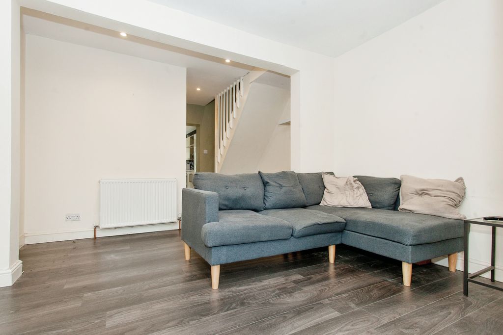 Property photo 1 of 8 View