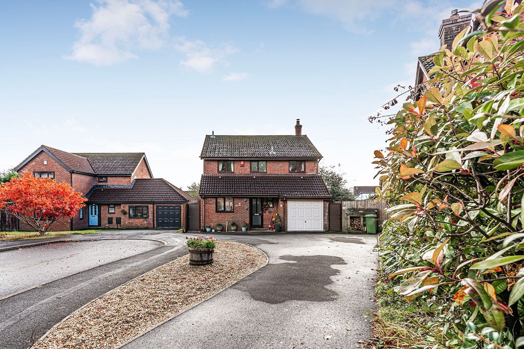 Property photo 2 of 33