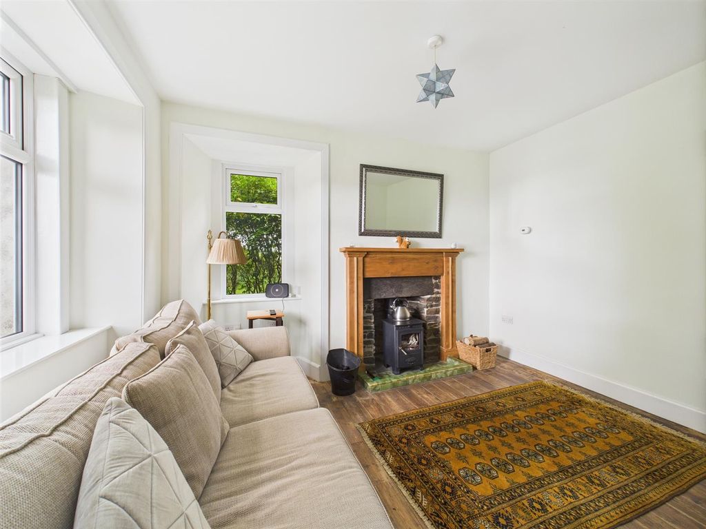 Property photo 2 of 23