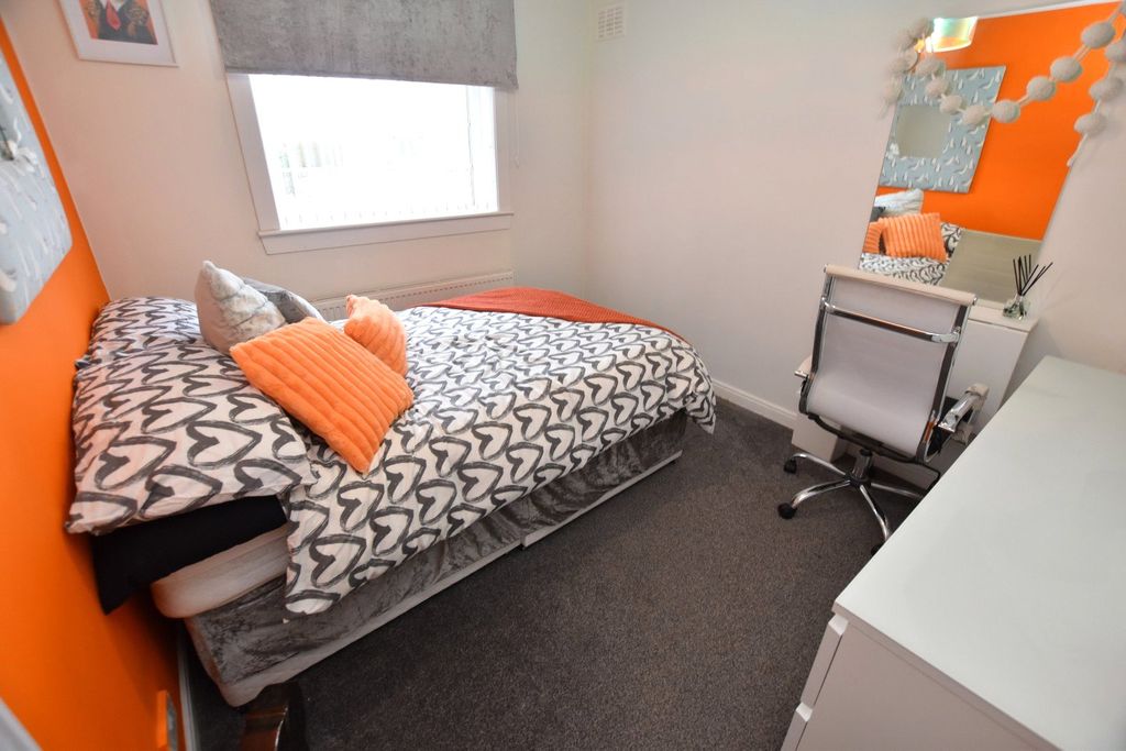 Property photo 3 of 18 Picture No. 04