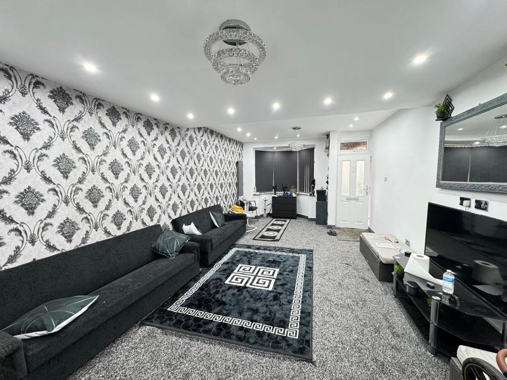 Property photo 3 of 13 3.Jpeg