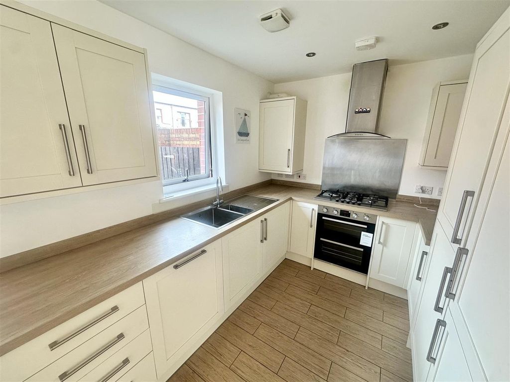 Property photo 2 of 19 Kit.Jpeg