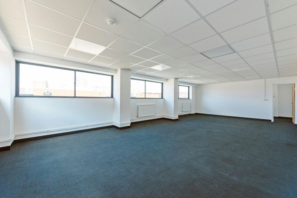 Property photo 3 of 4 Merton 15 Int  Sept 202420 Rt.Jpg