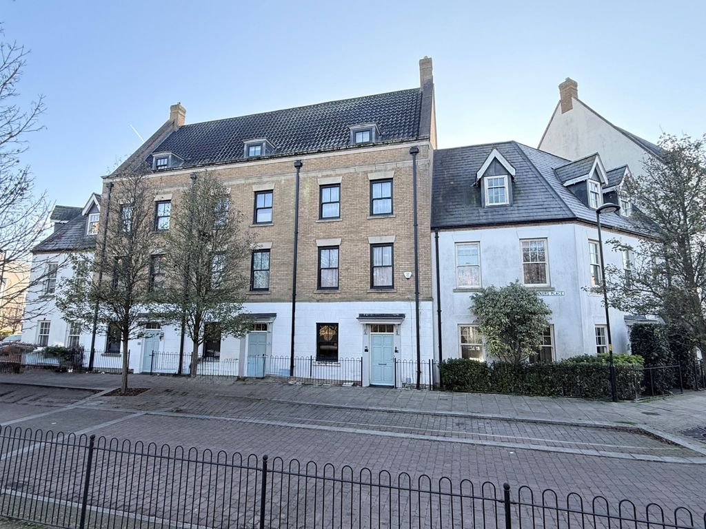 Property photo 1 of 16 Clickers Place