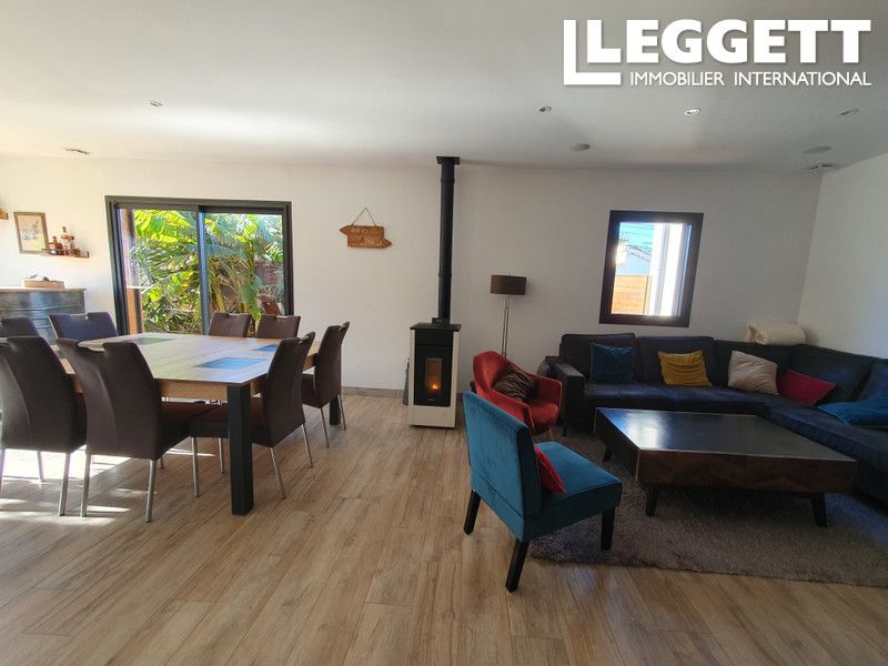 Property photo 3 of 10