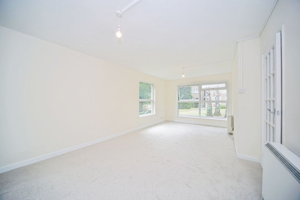 Property photo 2 of 16 Pbox-Img.Jpg