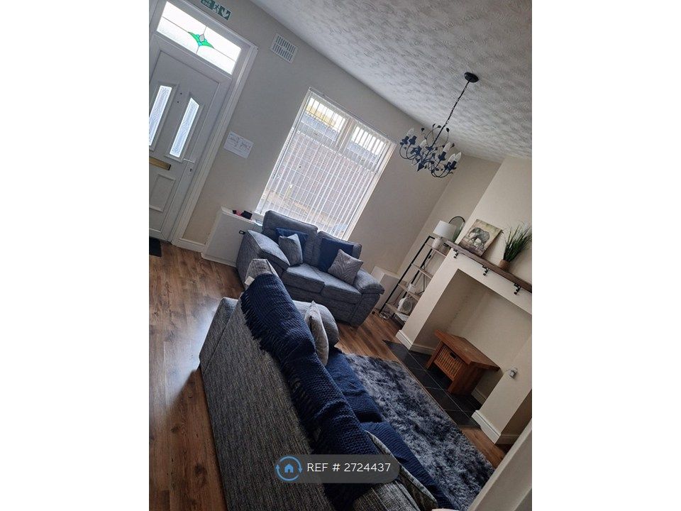 Property photo 3 of 10 Lounge