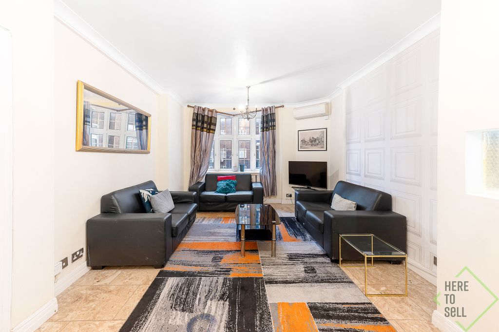 Property photo 3 of 18 12 Princes Court Hi-4