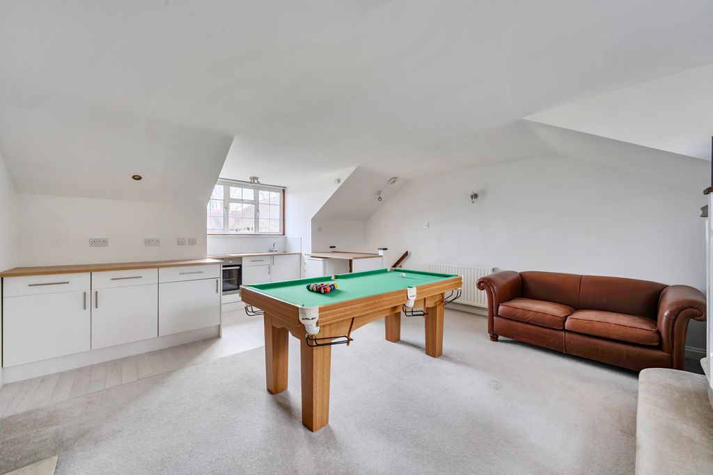 Property photo 3 of 29 Annexe Living Room