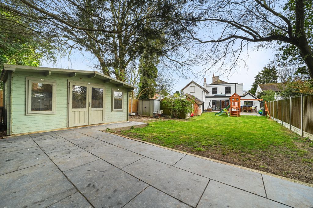 Property photo 3 of 33 Pt-Fc(Col)-19Landermere-32