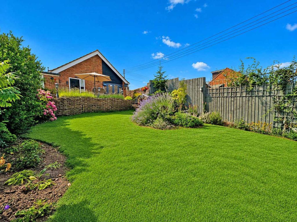 Property photo 2 of 11
