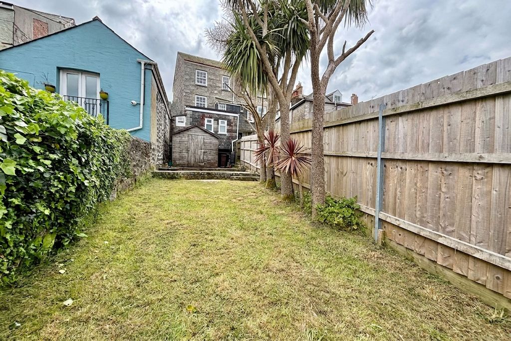 Property photo 2 of 16