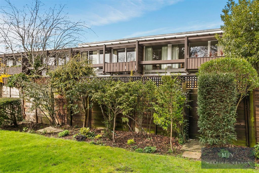 Property photo 1 of 15 St Bernards 16 MV-15.Jpg