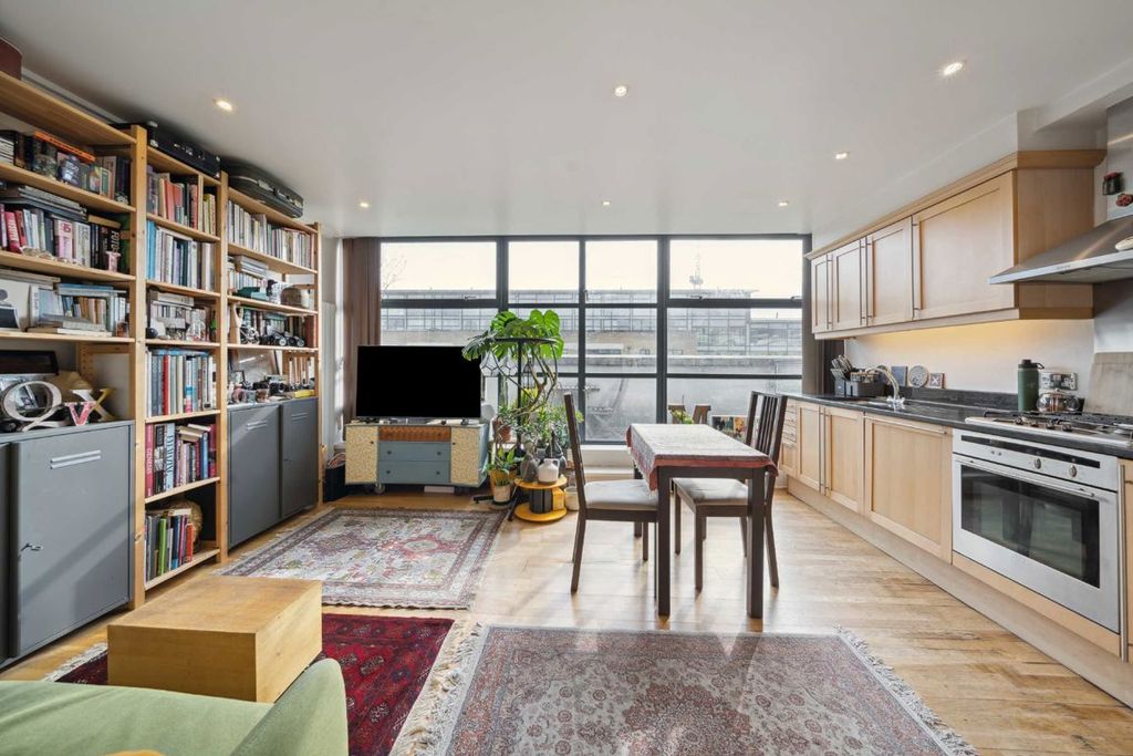 Property photo 2 of 5