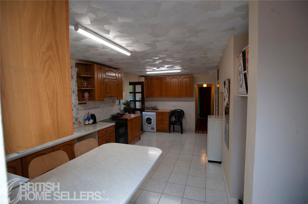 Property photo 3 of 21 Picture No. 14