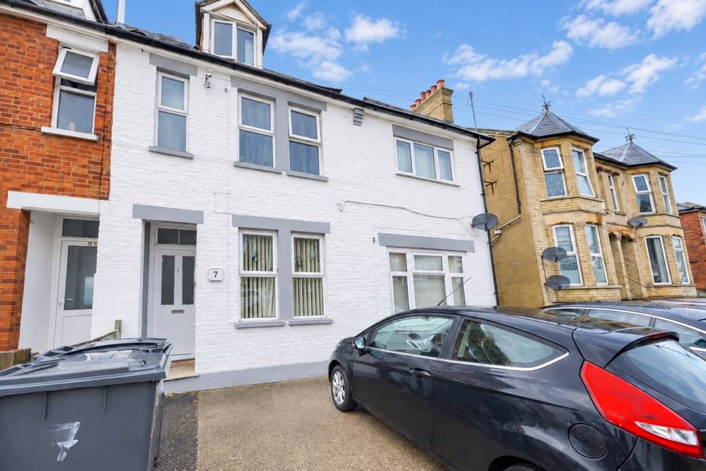 Property photo 1 of 7