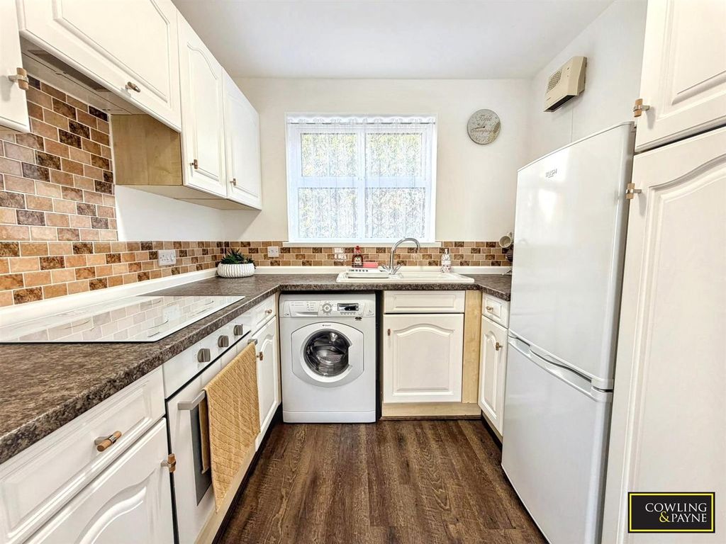 Property photo 2 of 17