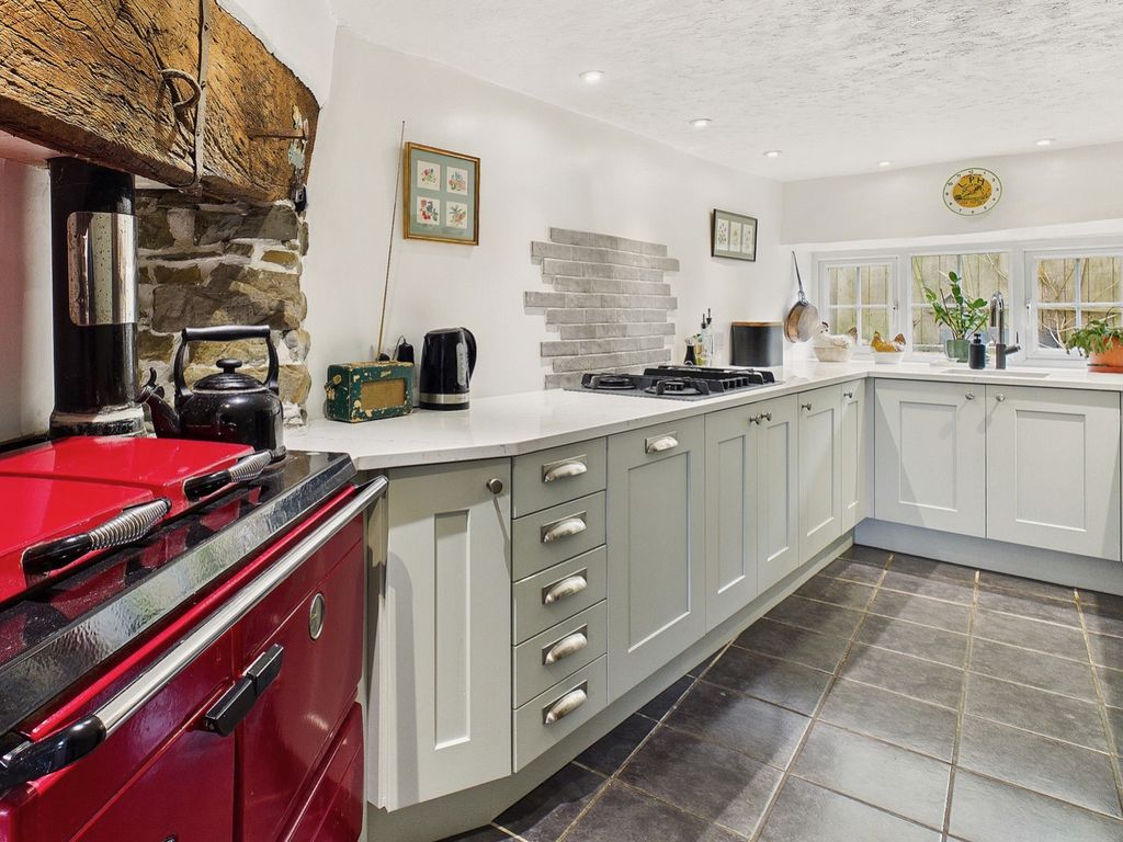 Property photo 3 of 22 Ewemove South Molton - Kitchen