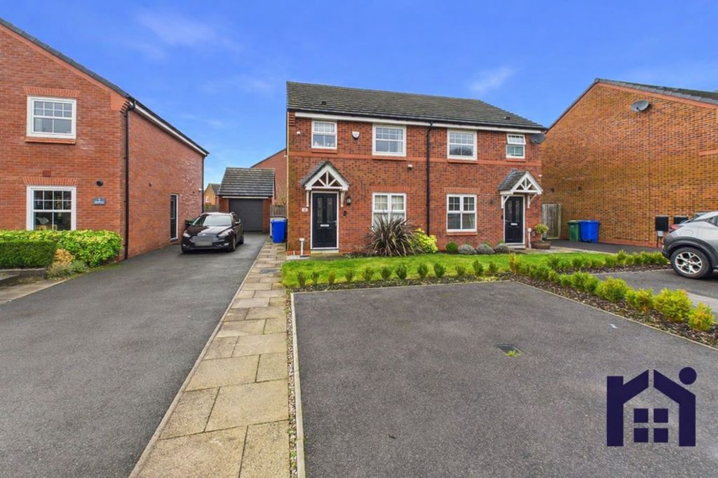 Property photo 1 of 18