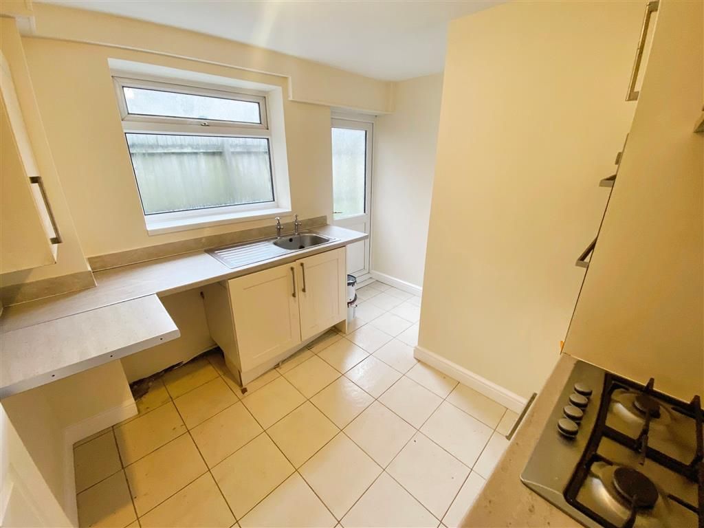 Property photo 1 of 9 Living Room