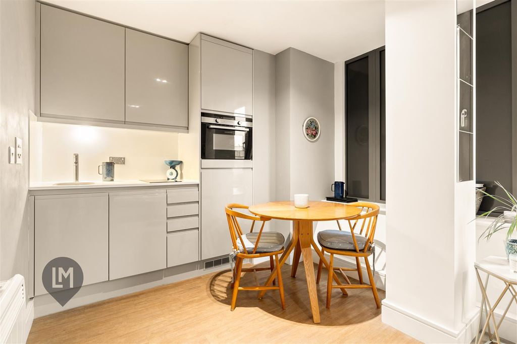 Property photo 2 of 6 Living/Kitchen/Dining Room