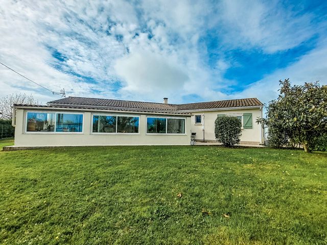 Property photo 1 of 23