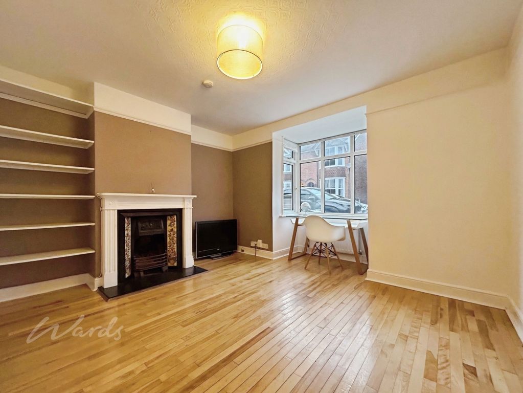 Property photo 2 of 15 Lounge