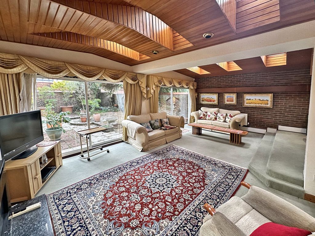 Property photo 3 of 20 Picture 3