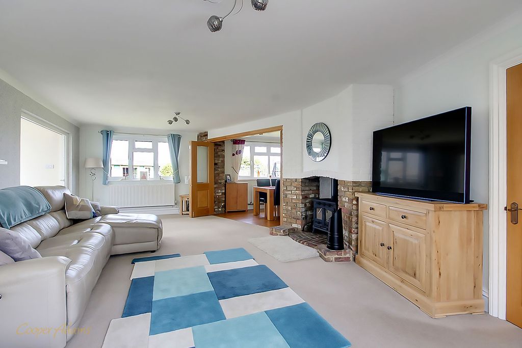 Property photo 2 of 16 Living Room