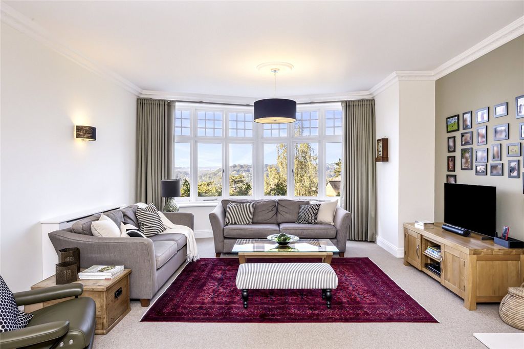 Property photo 2 of 25 Sitting Room