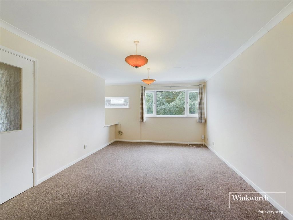 Property photo 2 of 9 Picture No. 18