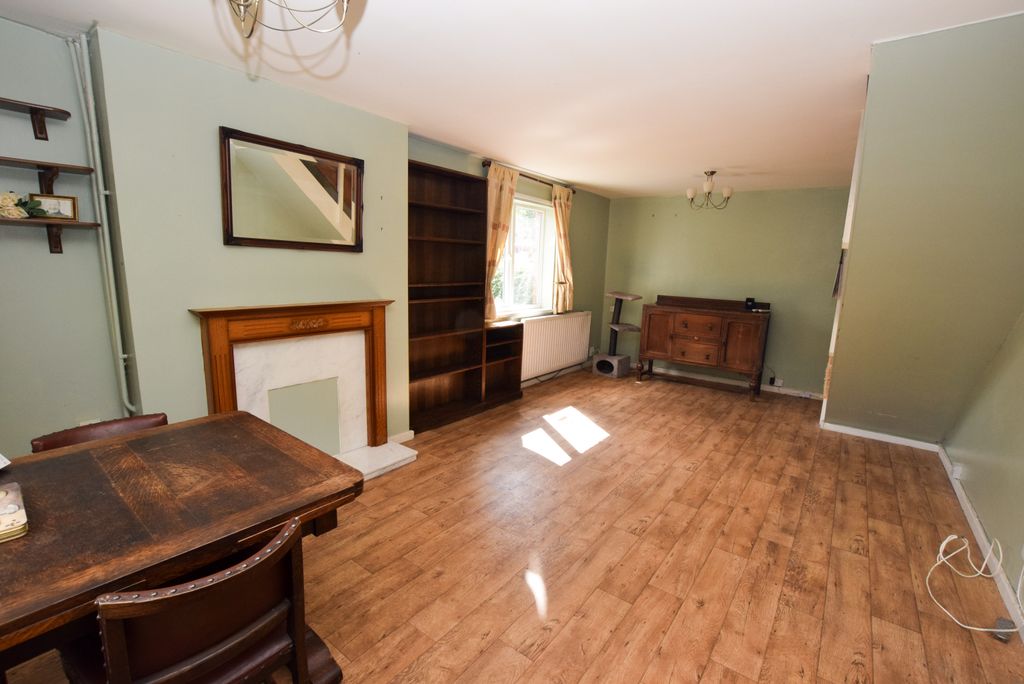 Property photo 3 of 14