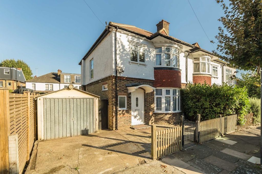 Property photo 1 of 6