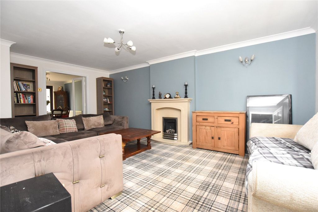 Property photo 2 of 23 Picture No. 29