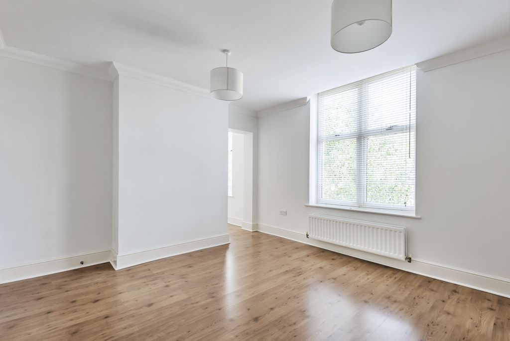 Property photo 2 of 8 Bedroom 1