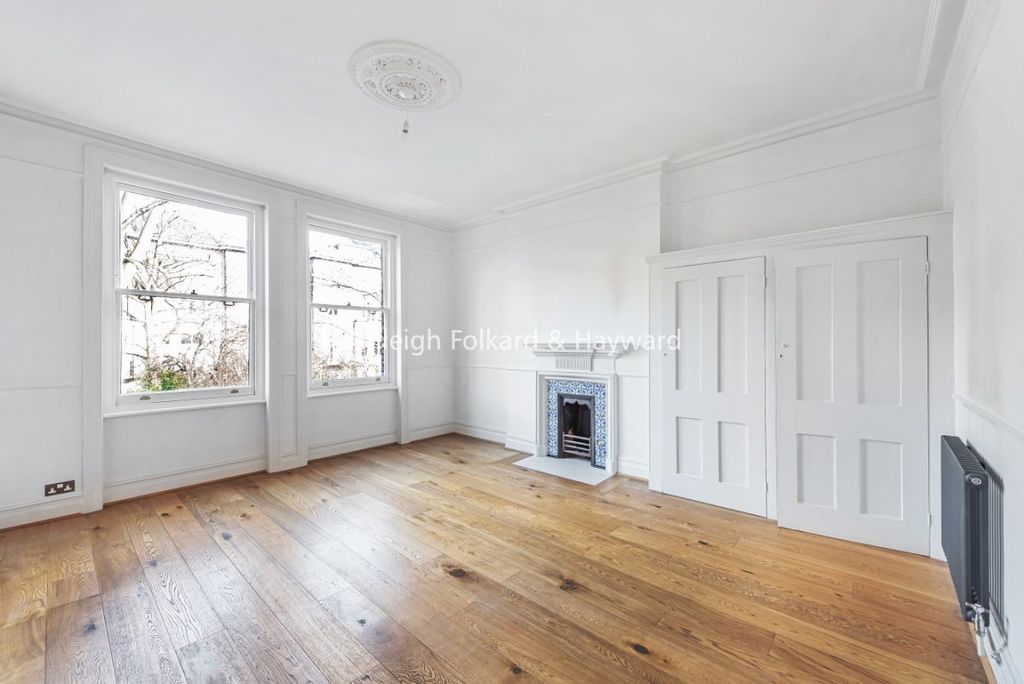 Property photo 3 of 9 29A5ce62-449E-41Eb-A
