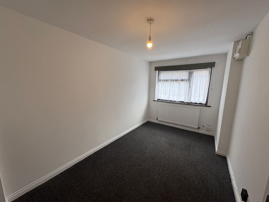 Property photo 3 of 12 Image