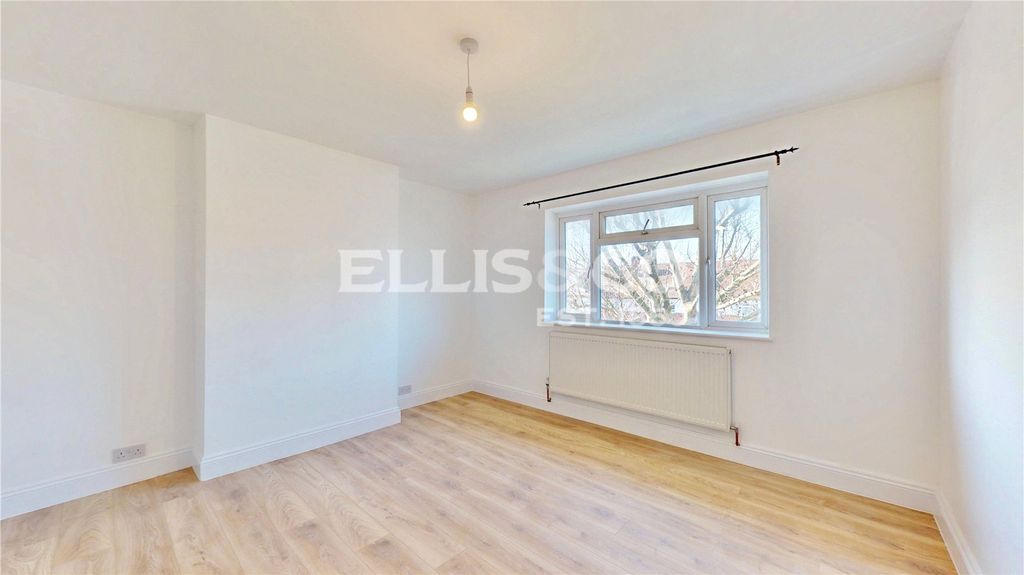 Property photo 2 of 19 Picture No. 13