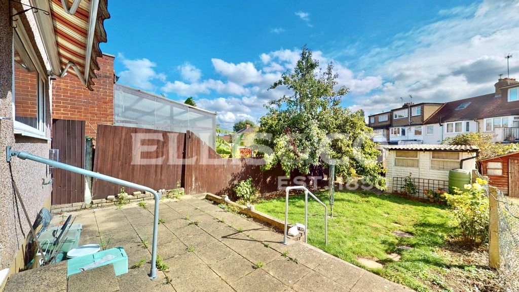 Property photo 2 of 19 Picture No. 09