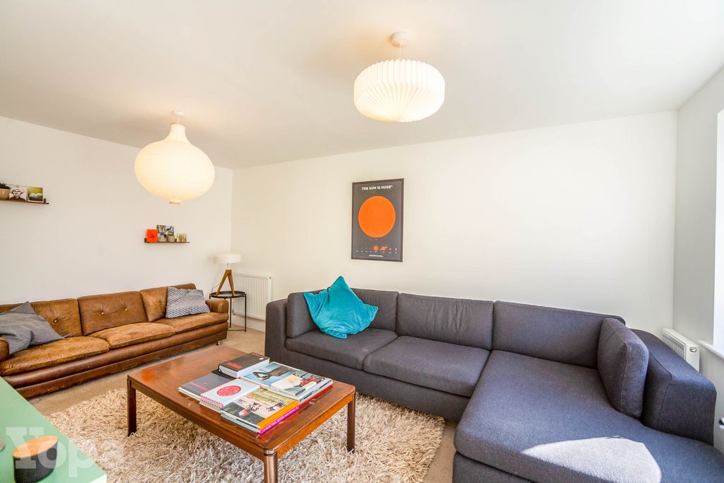 Property photo 2 of 17 Photo #2