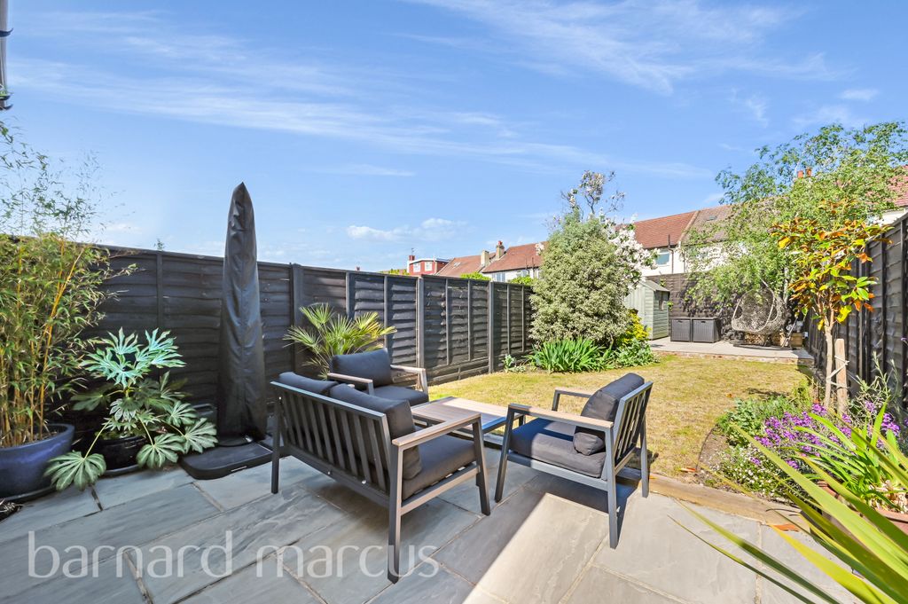Property photo 2 of 8 Image