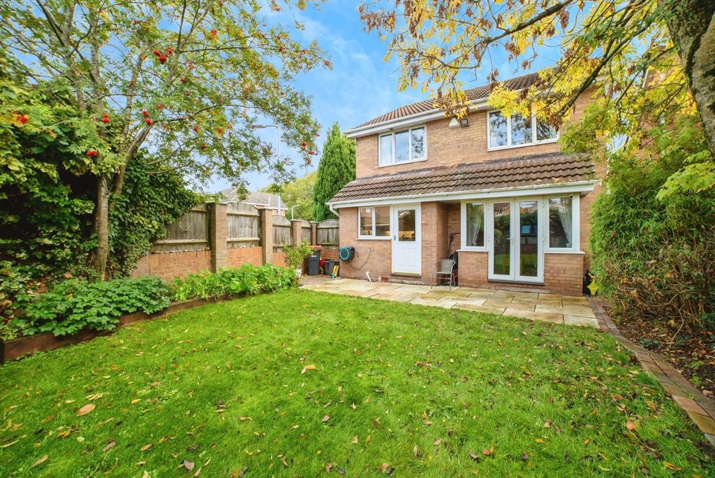Property photo 2 of 17 Photo