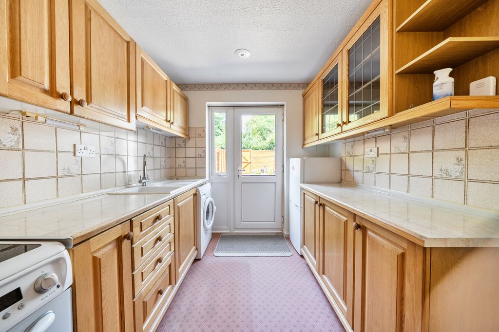 Property photo 2 of 21 Kitchen